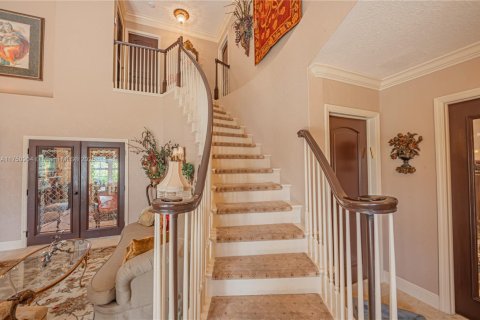 House in Hollywood, Florida 5 bedrooms, 252.69 sq.m. № 1713547 - photo 12