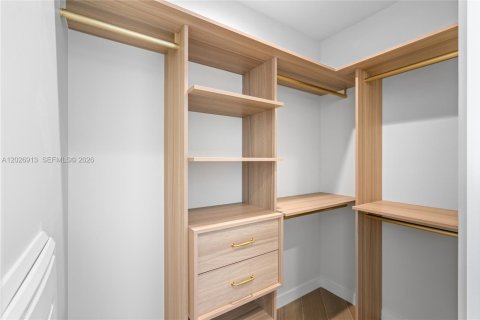 Condo in Miami, Florida, 1 bedroom № 2077580 - photo 21