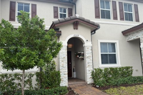 Снять в аренду виллу или дом в Майами, Флорида 3 спальни, 123.37м2, № 1924420 - фото 25