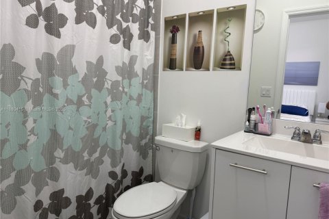 Снять в аренду виллу или дом в Майами, Флорида 3 спальни, 123.37м2, № 1924420 - фото 20