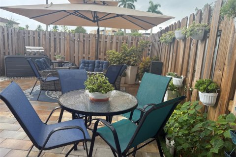 Снять в аренду виллу или дом в Майами, Флорида 3 спальни, 123.37м2, № 1924420 - фото 23