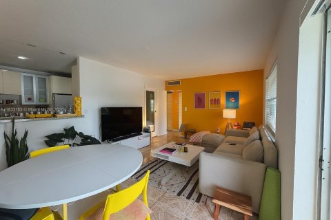 Copropriété à vendre à North Miami, Floride: 1 chambre, 68.1 m2 № 1934622 - photo 2