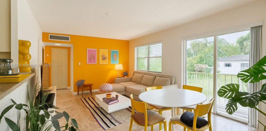 Condo à North Miami, Floride, 1 chambre  № 1934622