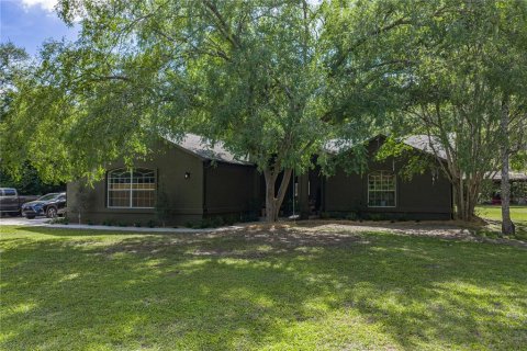 House in Brooksville, Florida 3 bedrooms, 195.09 sq.m. № 2103107 - photo 2