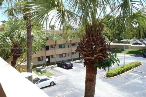 Condominio en venta en Miami, Florida, 2 dormitorios, 91.51 m2 № 2065962 - foto 15
