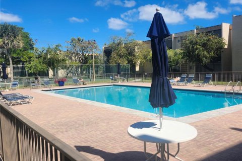 Condominio en venta en Miami, Florida, 2 dormitorios, 91.51 m2 № 2065962 - foto 11