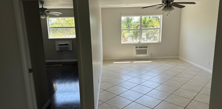 Condo à Pompano Beach, Floride, 1 chambre № 2240665