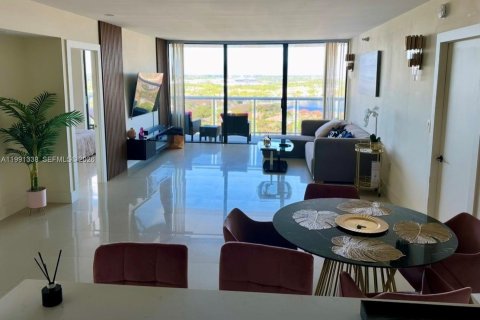 Condo in Aventura, Florida, 2 bedrooms № 2055321 - photo 5