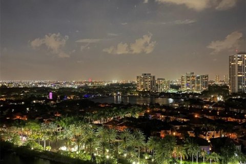 Condo in Aventura, Florida, 2 bedrooms № 2055321 - photo 3