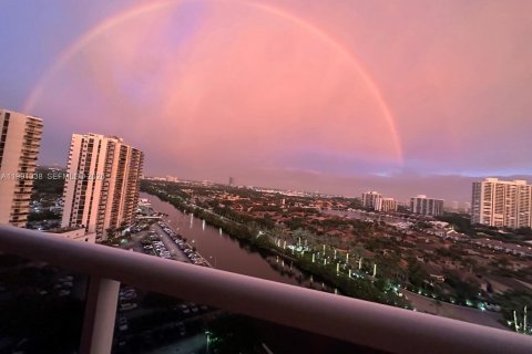 Condo in Aventura, Florida, 2 bedrooms № 2055321 - photo 26