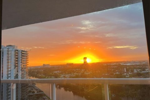 Condo in Aventura, Florida, 2 bedrooms № 2055321 - photo 27