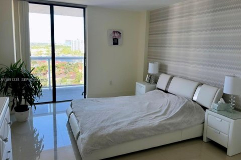 Condo in Aventura, Florida, 2 bedrooms № 2055321 - photo 6