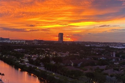 Condo in Aventura, Florida, 2 bedrooms № 2055321 - photo 23