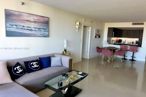 Condo in Aventura, Florida, 2 bedrooms № 2055321 - photo 8
