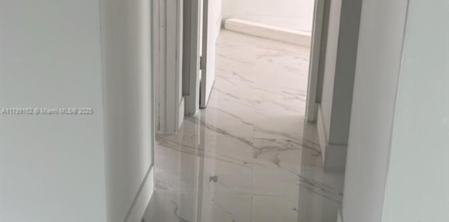 Villa ou maison à Miramar, Floride 3 chambres, 121.05 m2 № 1862249