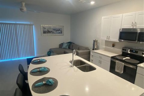 Townhouse in Kissimmee, Florida 3 bedrooms, 127.55 sq.m. № 1643132 - photo 10