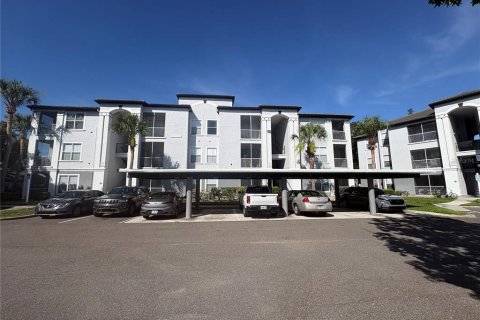 Condo in Riverview, Florida, 1 bedroom № 2107674