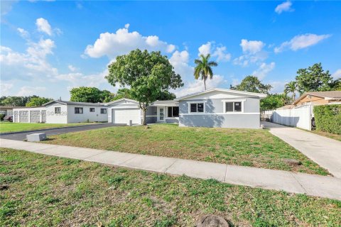 Снять в аренду виллу или дом в Плантация, Флорида 3 спальни, 163.42м2, № 2028080 - фото 5