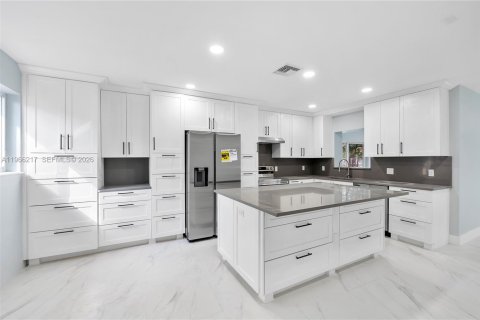 Снять в аренду виллу или дом в Плантация, Флорида 3 спальни, 163.42м2, № 2028080 - фото 7