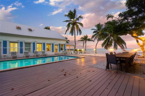 Купить виллу или дом в Исламорада, Вилладж оф Айлендс, Флорида 4 спальни, № 2055214 - фото 14