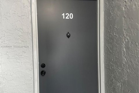 Copropriété à vendre à North Miami, Floride: 1 chambre, 64.38 m2 № 2087303 - photo 10