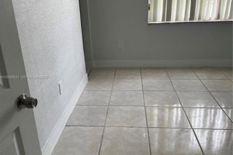 Copropriété à vendre à North Miami, Floride: 1 chambre, 64.38 m2 № 2087303 - photo 7