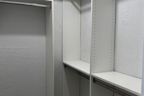 Copropriété à vendre à North Miami, Floride: 1 chambre, 64.38 m2 № 2087303 - photo 4