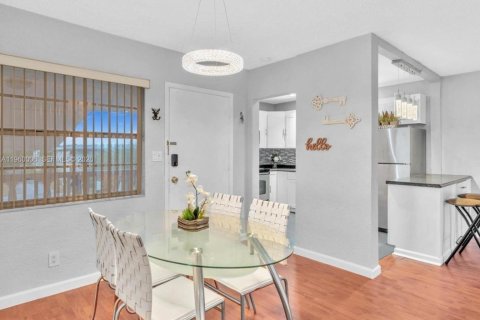 Купить кондоминиум в Плантация, Флорида 2 спальни, 84.26м2, № 2023589 - фото 22