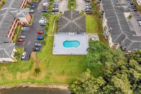 Купить кондоминиум в Плантация, Флорида 2 спальни, 84.26м2, № 2023589 - фото 7