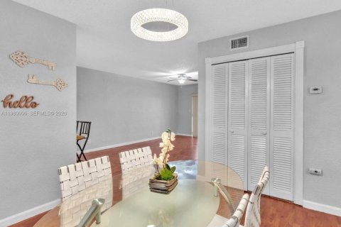 Купить кондоминиум в Плантация, Флорида 2 спальни, 84.26м2, № 2023589 - фото 20