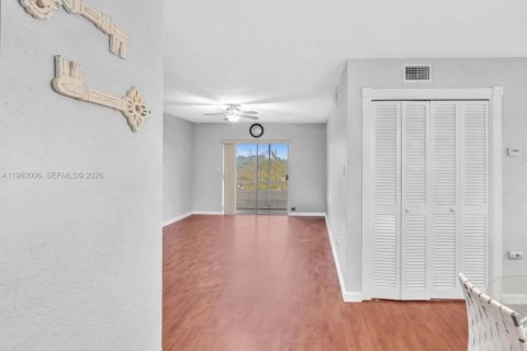 Купить кондоминиум в Плантация, Флорида 2 спальни, 84.26м2, № 2023589 - фото 18