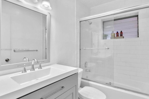 Купить кондоминиум в Плантация, Флорида 2 спальни, 84.26м2, № 2023589 - фото 9