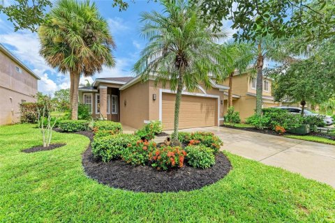 House in Bradenton, Florida 2 bedrooms, 148.92 sq.m. № 1894353 - photo 1