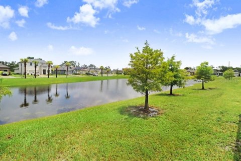 House in Palmetto, Florida 4 bedrooms, 176.33 sq.m. № 1834895 - photo 25