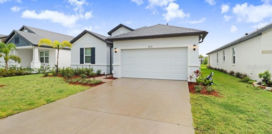 House in Palmetto, Florida 4 bedrooms, 176.33 sq.m. № 1834895