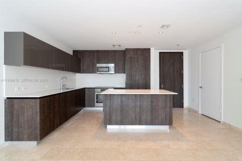 Condominio en venta en Miami, Florida, 2 dormitorios, 110.83 m2 № 1994625 - foto 11