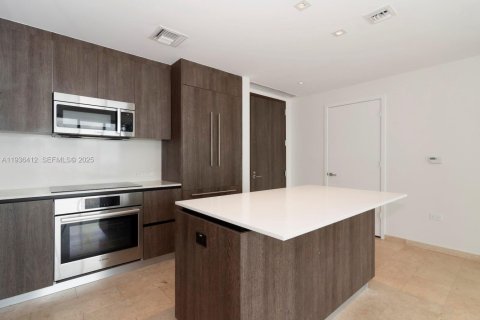 Condominio en venta en Miami, Florida, 2 dormitorios, 110.83 m2 № 1994625 - foto 13