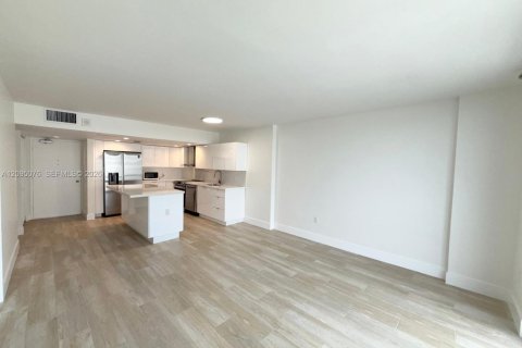 Copropriété à louer à Miami Beach, Floride: 1 chambre, 60.85 m2 № 2385042 - photo 6