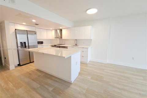 Copropriété à louer à Miami Beach, Floride: 1 chambre, 60.85 m2 № 2385042 - photo 3