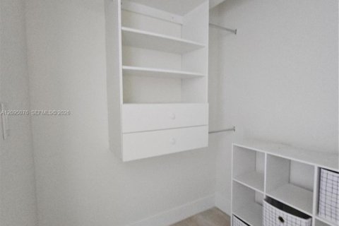 Copropriété à louer à Miami Beach, Floride: 1 chambre, 60.85 m2 № 2385042 - photo 14