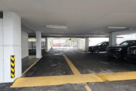 Copropriété à louer à Miami Beach, Floride: 1 chambre, 60.85 m2 № 2385042 - photo 21