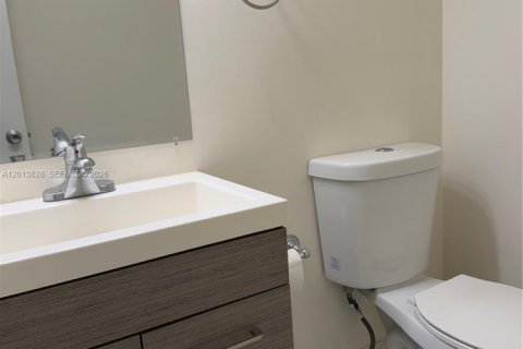 Copropriété à louer à Pembroke Pines, Floride: 1 chambre, 65.22 m2 № 2076273 - photo 7