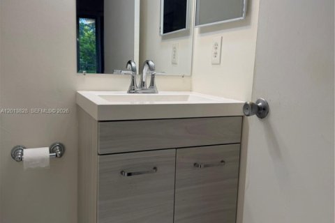 Copropriété à louer à Pembroke Pines, Floride: 1 chambre, 65.22 m2 № 2076273 - photo 16