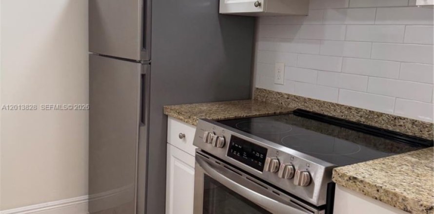 Condo à Pembroke Pines, Floride, 1 chambre  № 2076273