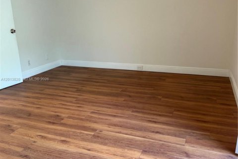 Copropriété à louer à Pembroke Pines, Floride: 1 chambre, 65.22 m2 № 2076273 - photo 10