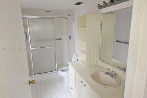 Condo in Delray Beach, Florida, 2 bedrooms  № 1827515 - photo 11