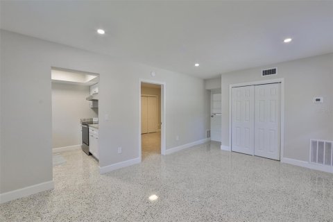 Apartment in Largo, Florida 1 bedroom, 50.72 sq.m. № 2381327 - photo 6