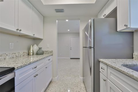 Apartment in Largo, Florida 1 bedroom, 50.72 sq.m. № 2381327 - photo 13