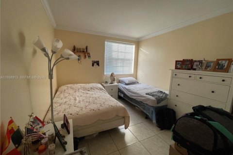 Condo in Miami, Florida, 2 bedrooms  № 1997434 - photo 25