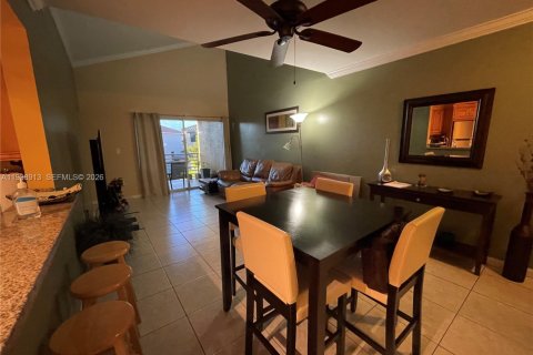 Condo in Miami, Florida, 2 bedrooms  № 1997434 - photo 7